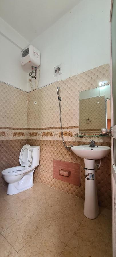 Nhà nghỉ Bolero bình dân Van Lam Ngoại thất bức ảnh