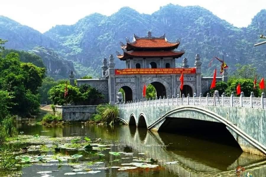 Nhà nghỉ Bolero bình dân Van Lam Ngoại thất bức ảnh