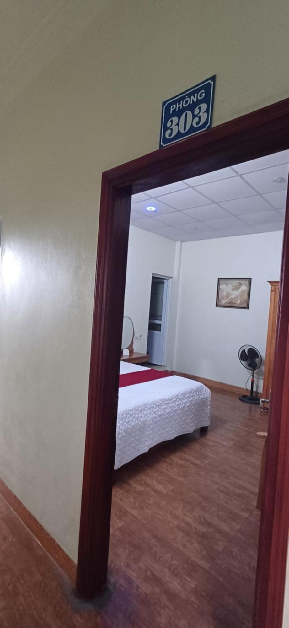 Nhà nghỉ Bolero bình dân Van Lam Ngoại thất bức ảnh